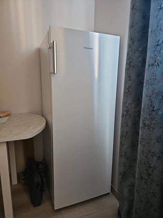 Продам морозильник Hisense новый