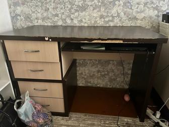 Продам стол с тумбой