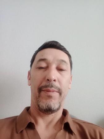 Электрик с опытом более 20 лет. Доступ до 1000 Вольт.