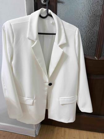 Женский элегантный пиджак 48 раз