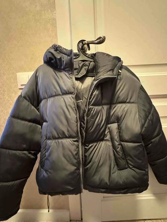 Продам женскую зимнюю куртку
