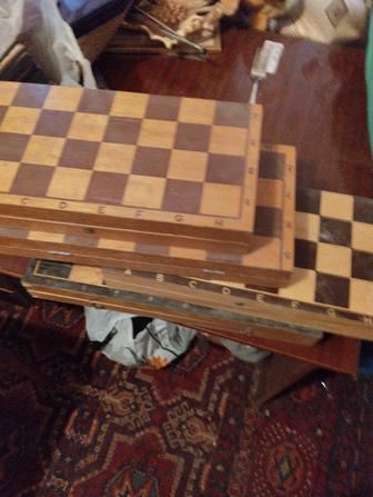 Продам шахматные доски 4штуки без фигур