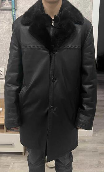 Продаю мужскую зимнюю кожаную куртку