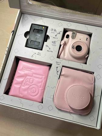 Фотокамера моментальной печати Fujifilm Instax mini 11 розовый