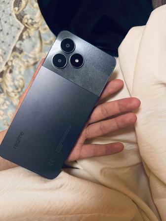 смартфон realme