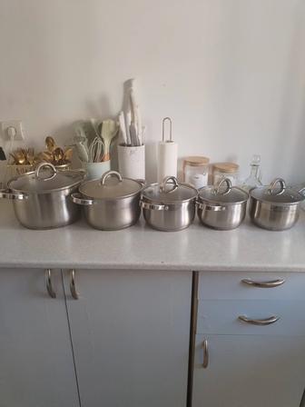 Продам набор кастрюль