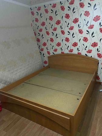 Продам кровать 2-х спальную б/у в отличном состоянии,прочная удобная!