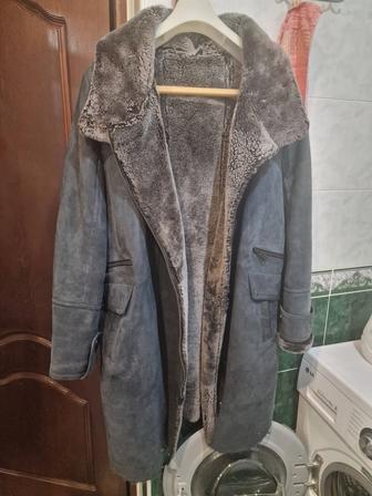 Дубленка натуральная , куртка пух наполнитель.