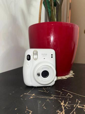 Instax 11