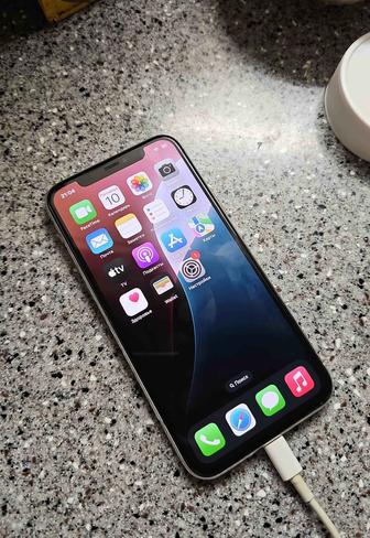 Продам iPhone 11Pro Silver, 64 Gb