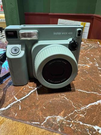 Продам камеру instax wide 400