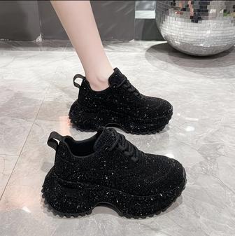 Кроссовки на заказ