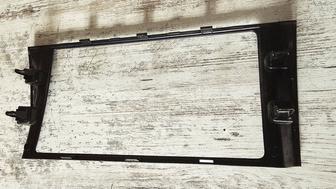 Рамка для автомагнитолы