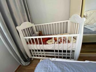 Продаю детский манеж кроватку