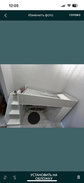 Детская кровать со шкафом и со столом