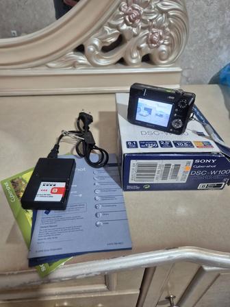 Sony Cyber-shot DSC-W100