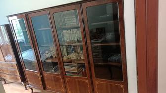 Продам книжный шкаф производство Венгрия Дружба