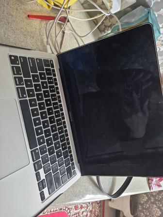 Продам макбук air M1 2020г