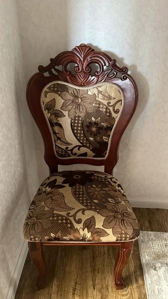 стол для гостиной