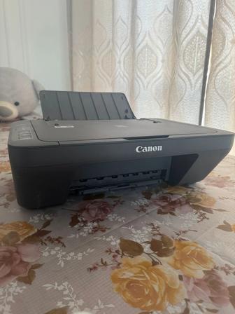 Продам принтер цветной б/у