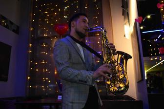 Саксофонист