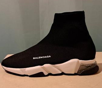 Продам новые кроссовки BALENCIAGA