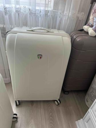 Чемоданы брендовые