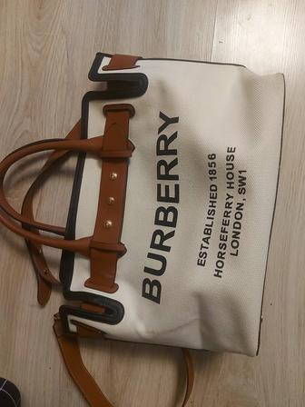 Продам сумку оригинал Burberry