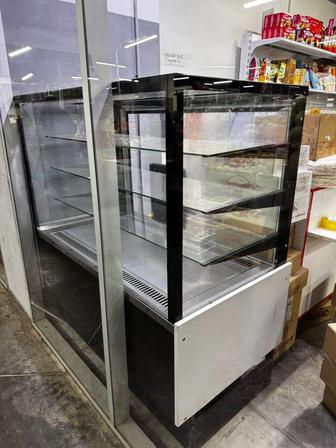 Продам витринный холодильник