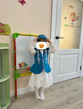 Продам жилетку и тюбетейку