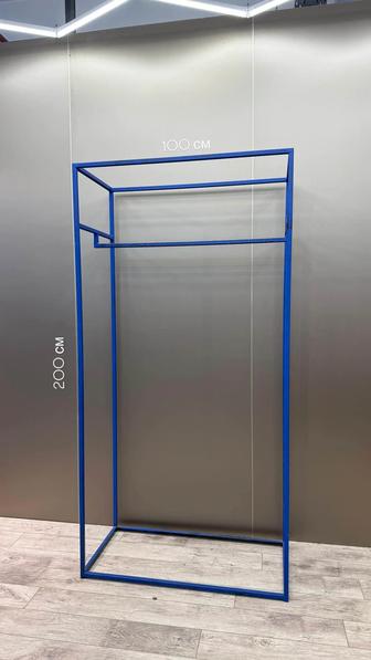 Срочно продам рейлы, стойки для одежды