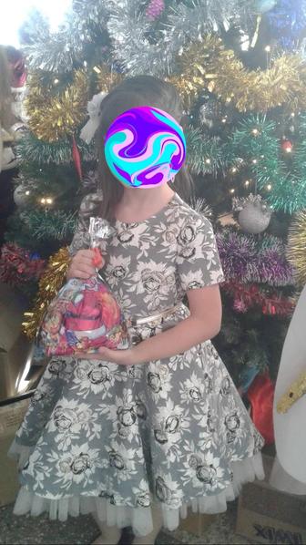 Продам платье для девочки