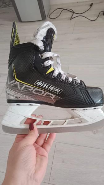 Хоккейные коньки Bauer