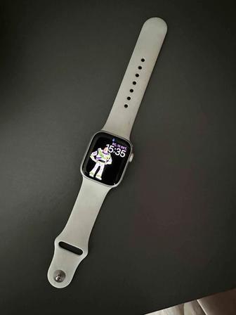 Apple Watch Series 8 (41 мм, S/M)