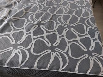 Тюль белый с белыми набивными цветами