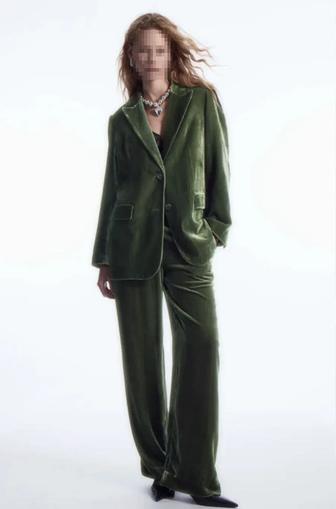 Продаю двойку от COS