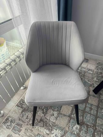 Продам 4 стула в отличном состоянии