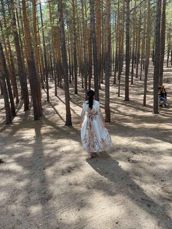 Продам вечернее платье Lasagrada покупала за 50 тысяч тенге.