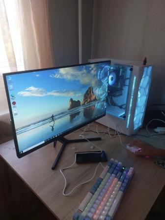 Продам новый монитор unicomp