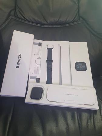 Продам Apple Watch SE 2 (44mm)