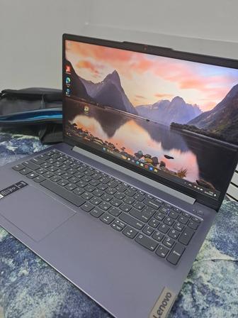 Ноутбук Lenovo IdeaPad Slim 3 15.6 / 8 Гб / SSD 512 Гб / DOS / 15IAH8 / 83