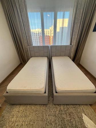 Продам две кровати подростковые