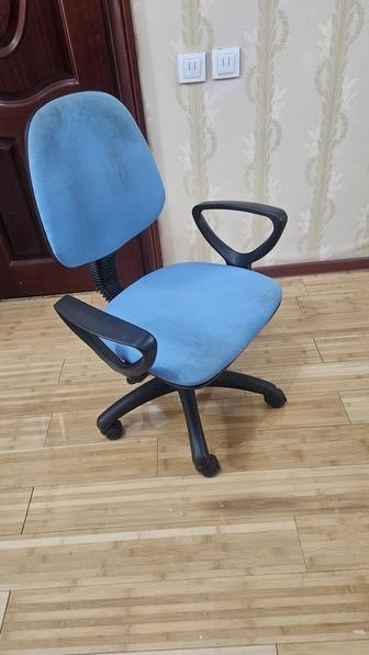 Продается офисное кресло