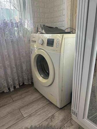 Стиральная машина б/у в хорошем состоянии 6 кг,Самсунг