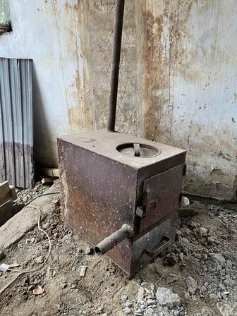 Отопительный котел на твердом топливе с водяной рубашкой
