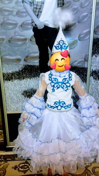 Продам национальный костюм для девочки.