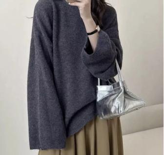 Свитер серый