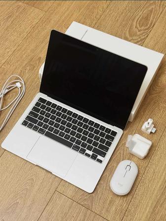 Macbook air 2022, 256гб, серебристый, М2