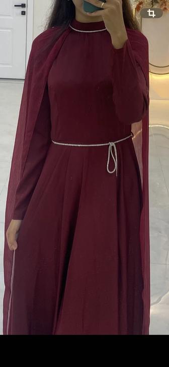 Платье красный