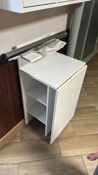 Продам маникюрный стол